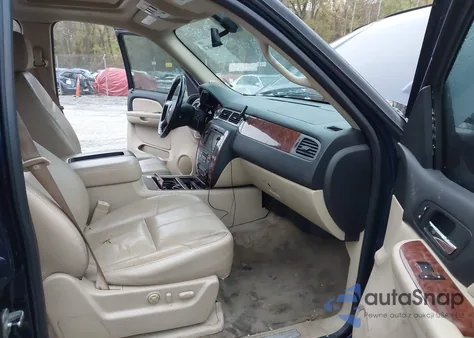 2008 Chevrolet Tahoe Ltz z USA, uszkodzony, nr VIN 1GNFK13048R272054